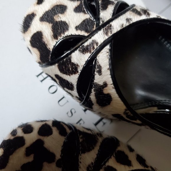 White House Black Market Shoes Animal Print Heels & PURSE Faux Fur (SET) - Picture 9 of 10